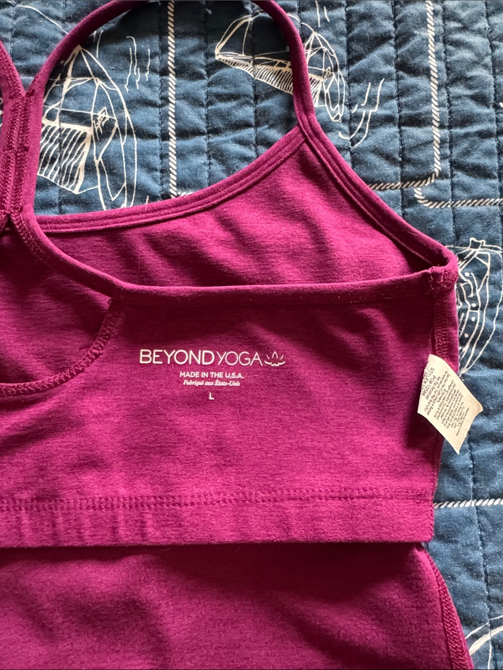 Beyond Yoga Magenta sports bra - racerback - Picture 3 of 4